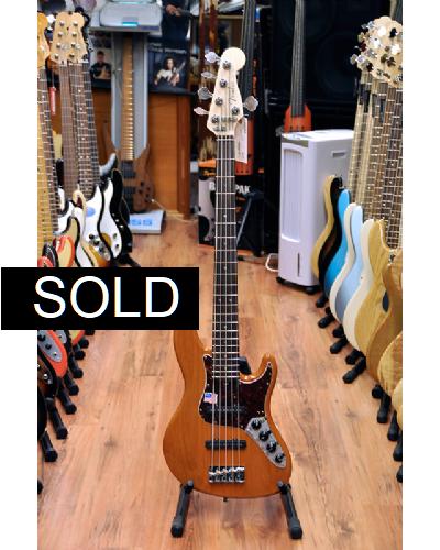 Fender American Deluxe Jazz Bass V Amber